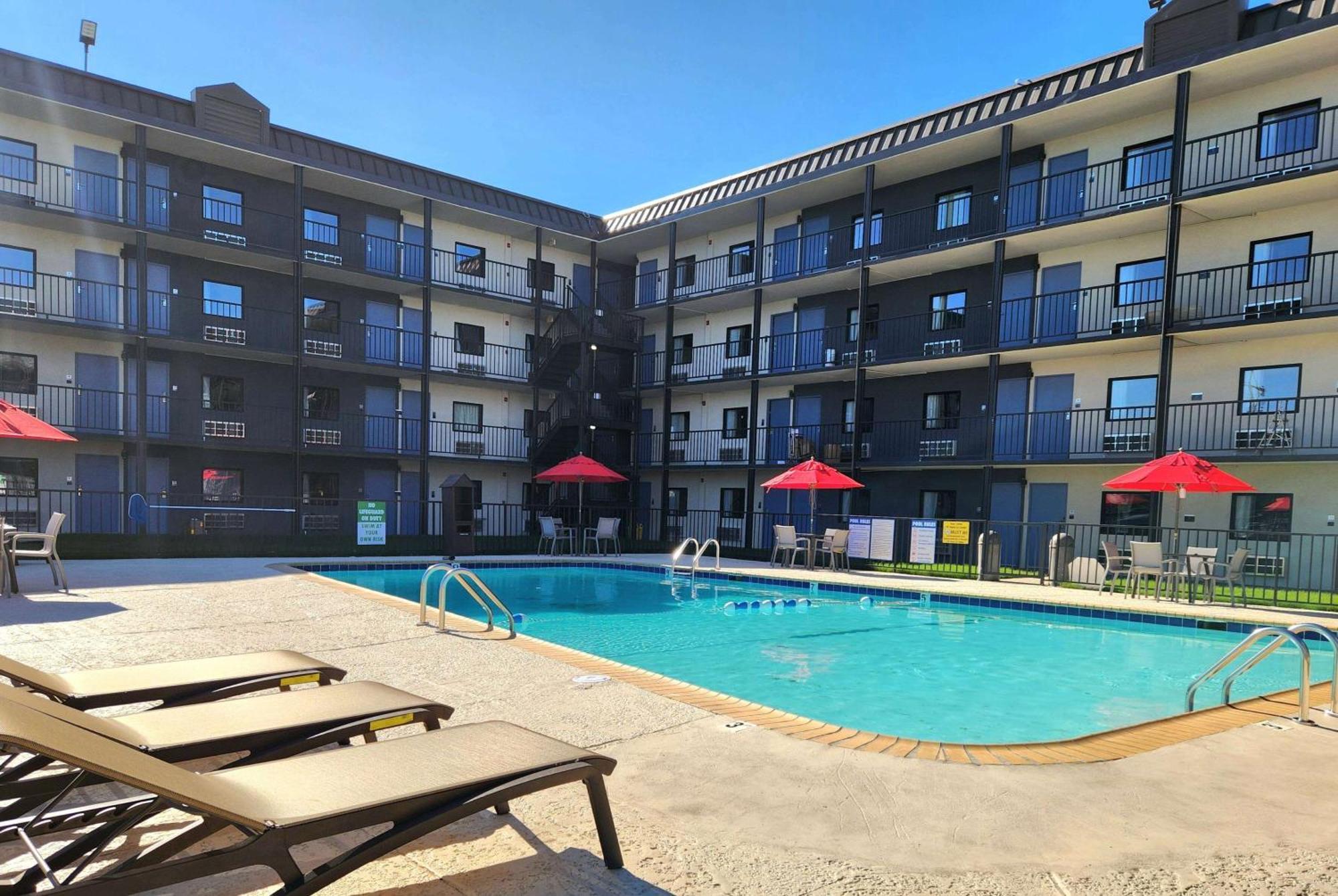 Days Inn By Wyndham Kenner/New Orleans Airport South Exterior foto